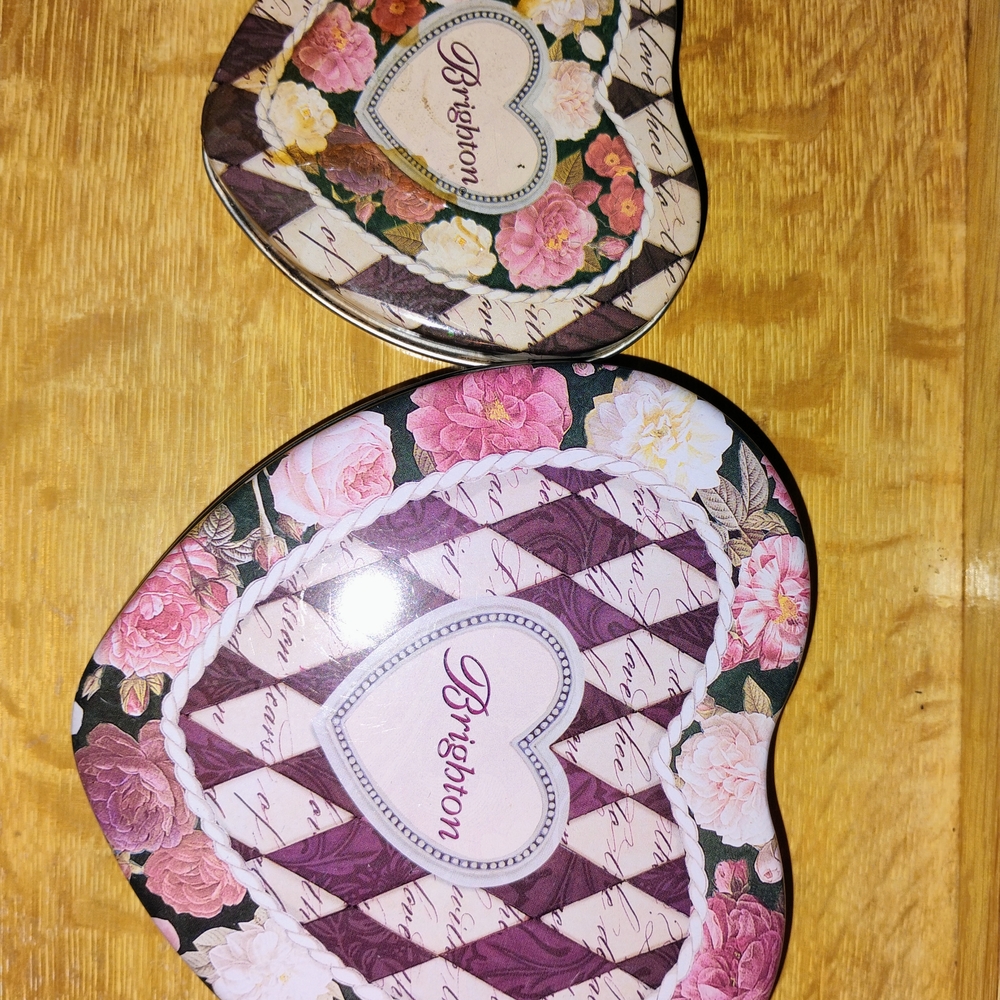 Brighton Heart-Shaped Floral Tins with Pink and Cream Accents
